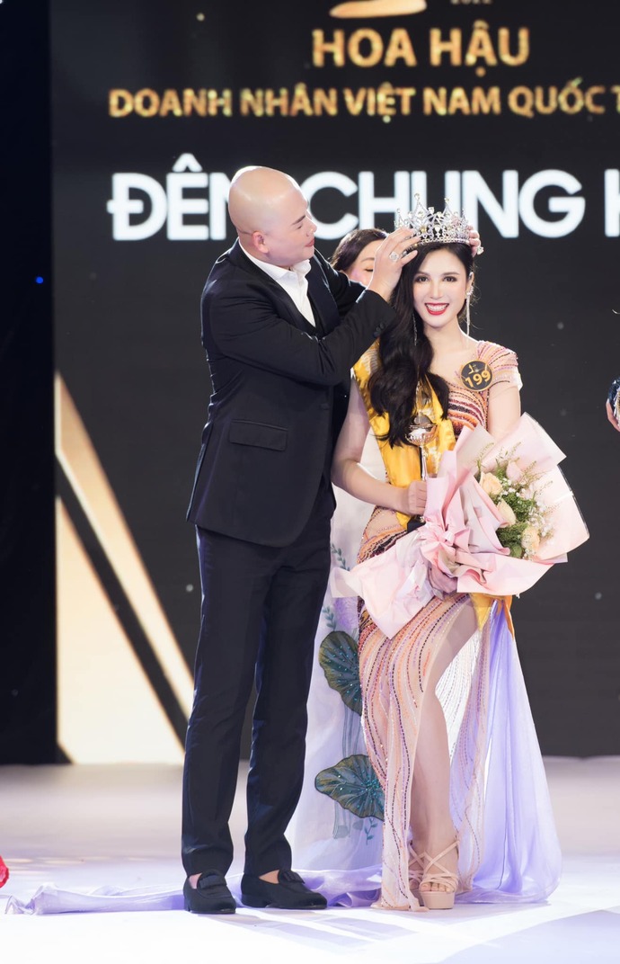 Á hậu Phương Thư vẫn lâng lâng cảm giác hạnh phúc sau 1 tháng đăng quang ngôi vị Á hậu của cuộc thi Hoa hậu Doanh nhân Việt Nam Quốc tế 2022.