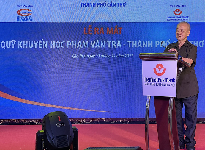 Đại tướng Phạm Văn Trà phát biểu tại buổi lễ ra mắt.