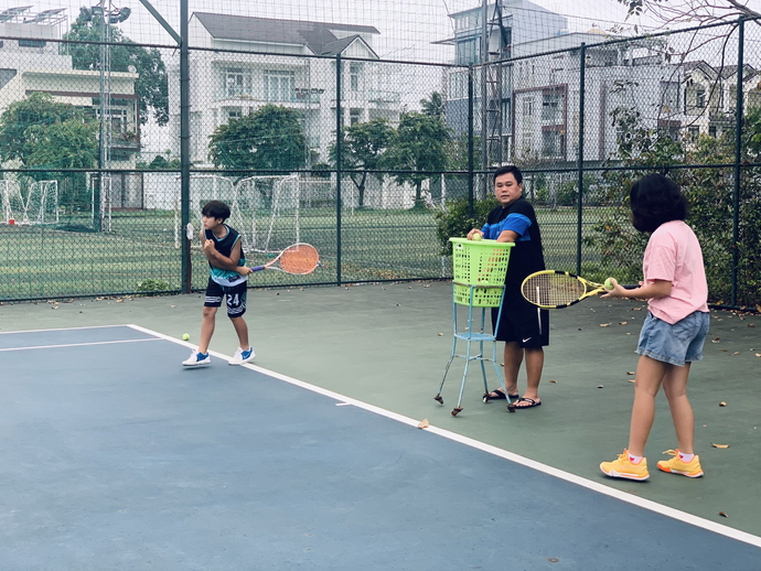 Chân dung 'người thầy' Mai Thái Bảo luôn muốn truyền lửa đam mê Tennis cho các bạn nhỏ Cần Thơ.