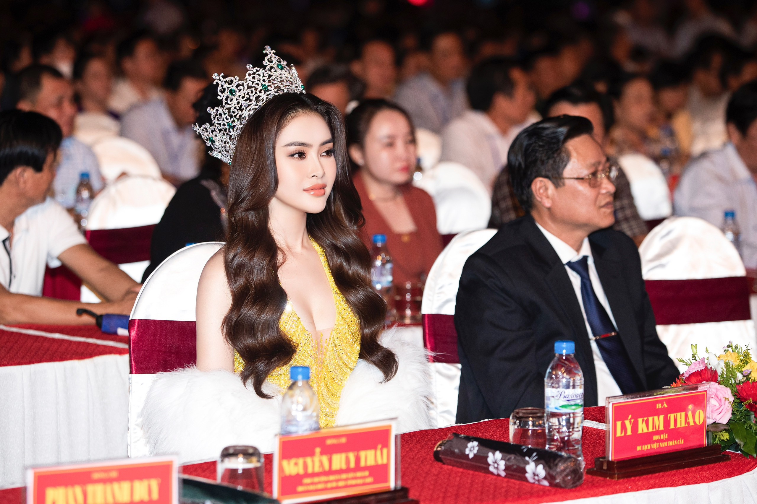 Hoa hậu Lý Kim Thảo - Hoa hậu Du lịch Việt Nam Toàn cầu 2022 tham dự và biểu diễn tại ngày hội. Được biết cô là người con của mãnh đất Bạc Liêu.