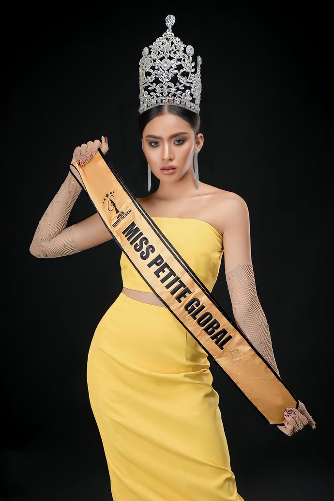 Sary Sreypich - Miss Petite Global 2022 đến từ Campuchia.