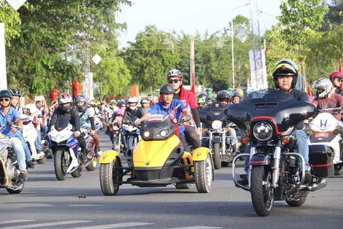 Không khí Đại hội Moto miền Tây lần 6 năm 2022 đang dần nóng lên trước sự trở về của hơn 1.000 siêu phẩm xe phân khối lớn có giá trị hàng tỉ đồng.