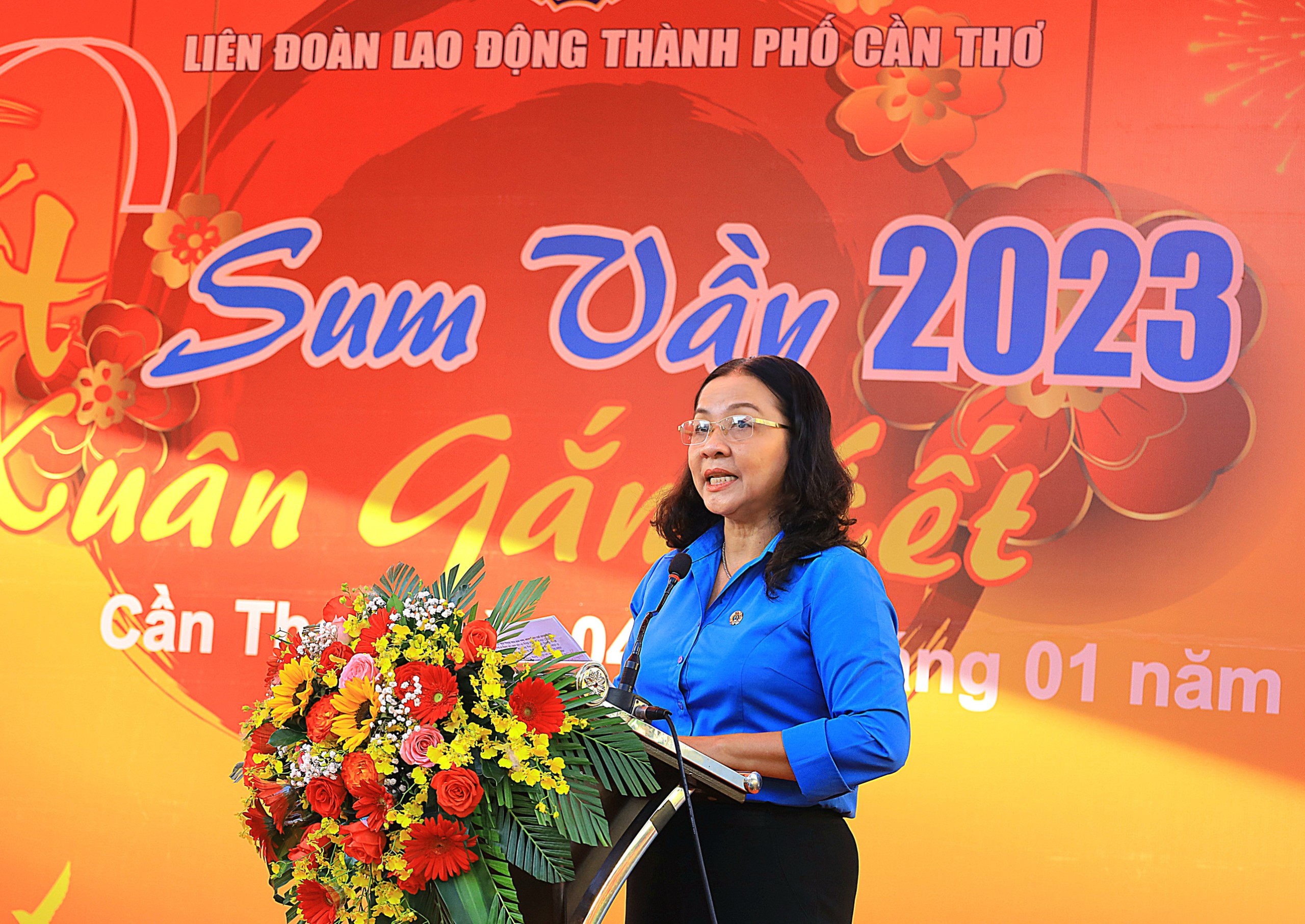 Bà Huỳnh Thị Hiền - Phó Chủ tịch Thường trực LĐLĐ TP. Cần Thơ phát biểu khai mạc chương trình.