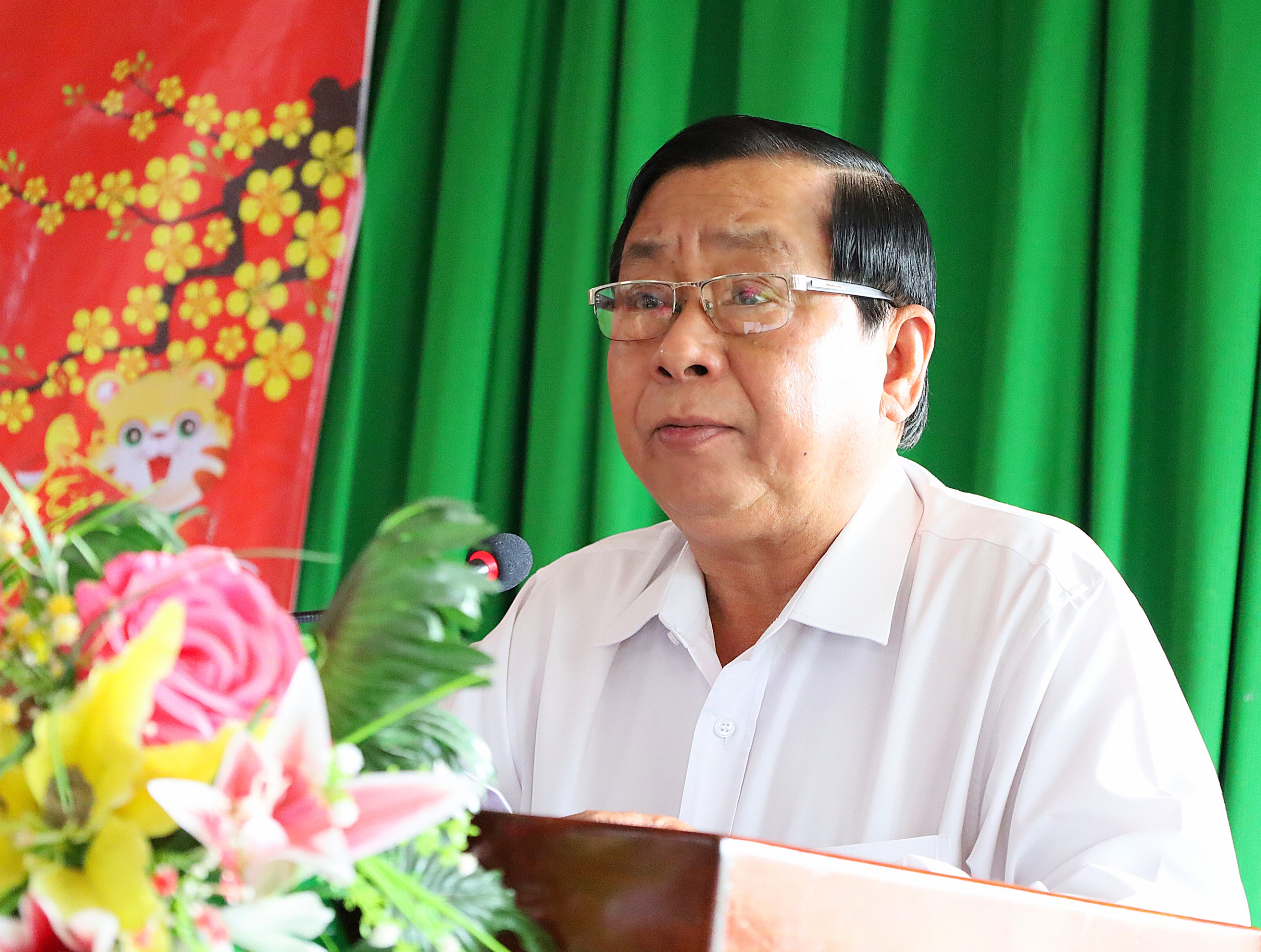 Ông Nguyễn Văn Hoàng – UV BTV Huyện ủy, Phó Chủ tịch thường trực UBND huyện Thới Lai phát biểu tại buổi họp mặt.