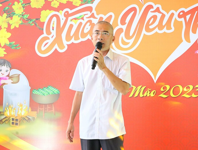 Ông Lê Phương Nguyên - Trưởng văn phòng Đại diện Tạp chí Gia Đình Việt Nam tại TP Cần Thơ, Trưởng BTC chia sẻ cảm xúc tại chương trình.