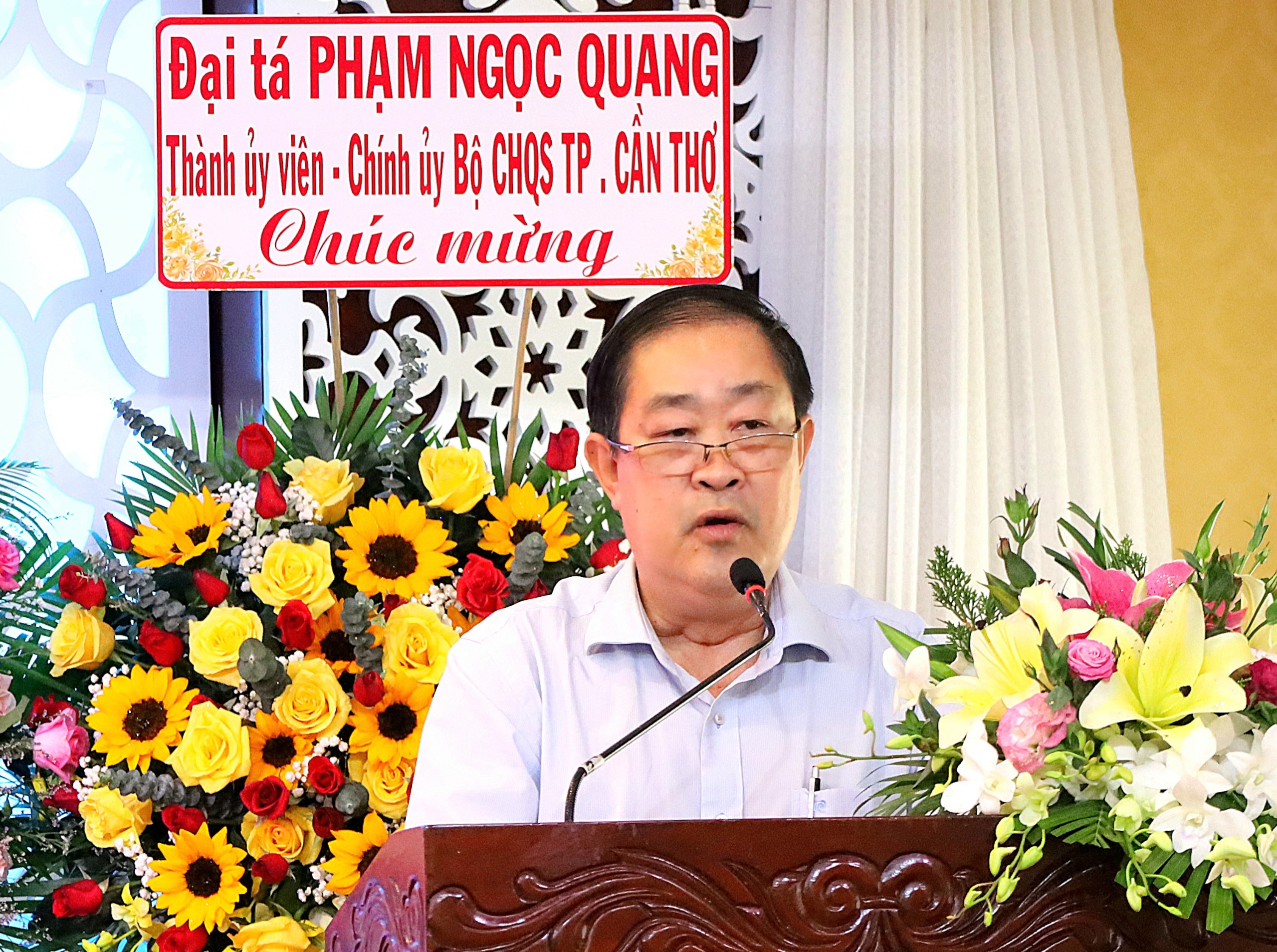 GS.TS Hà Thanh Toàn - Hiệu trưởng Đại học Cần Thơ phát biểu tại buổi họp mặt.