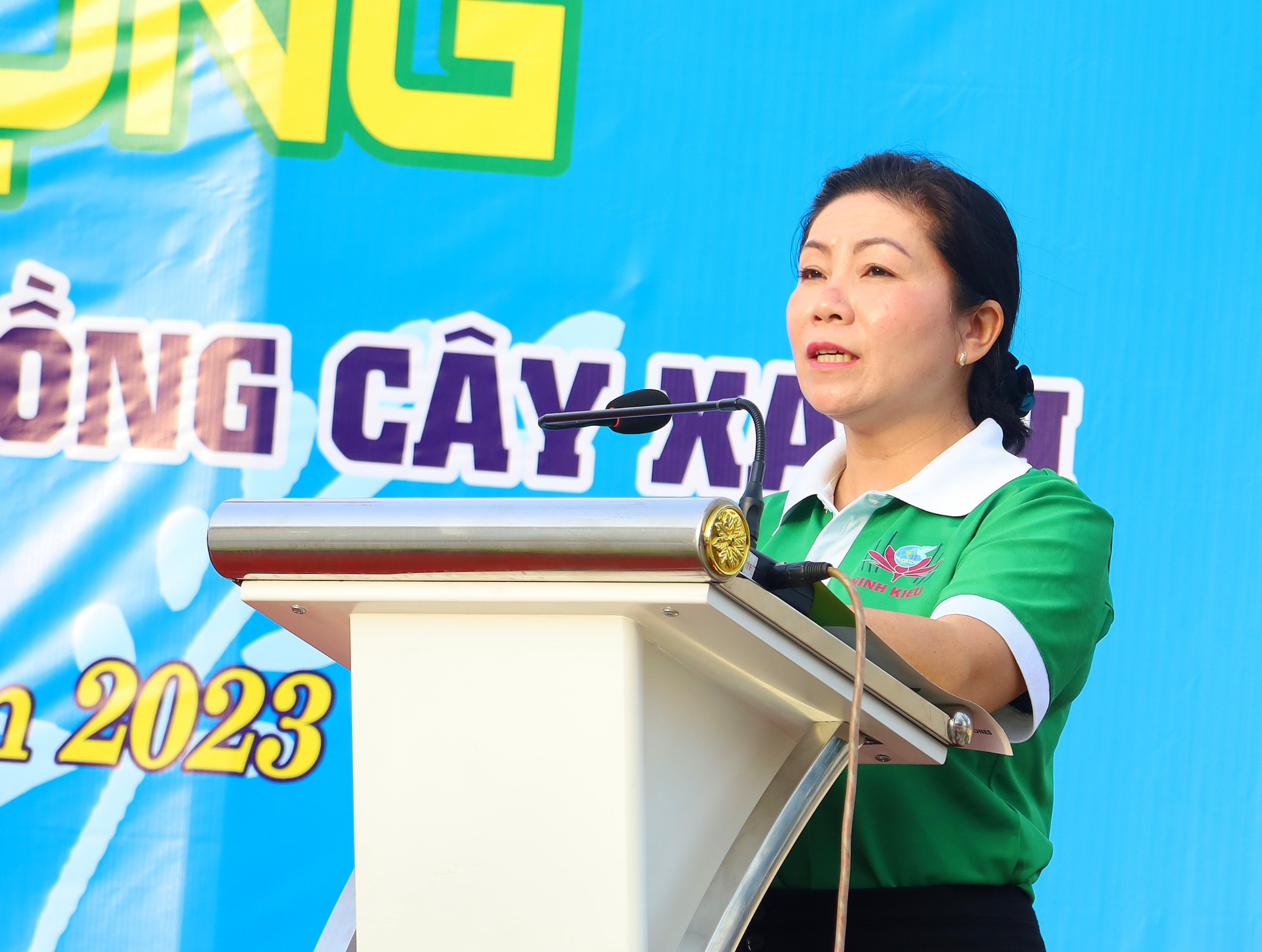 Bà Trương Thị Thuận - Chủ tịch Hội LHPN phường An Bình, quận Ninh Kiều phát biểu tại buổi lễ.