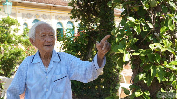 Ông Hai Hiển, chủ nhân Nhà cổ Bình Thủy, vẫn còn nhớ nhiều kỷ niệm về đoàn làm phim “Người tình”.