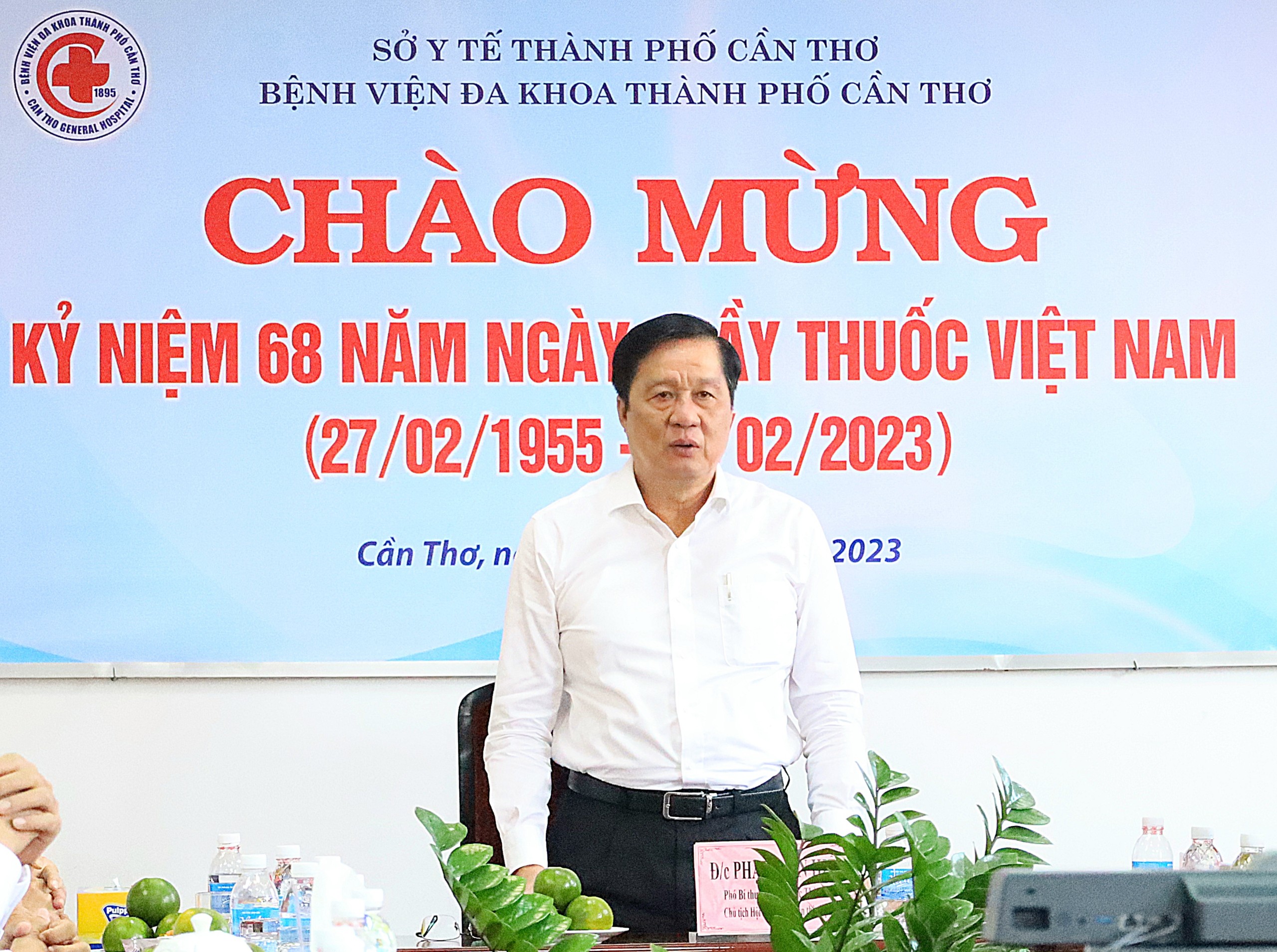 Ông Phạm Văn Hiểu - Phó Bí thư thường trực Thành ủy, Chủ tịch HĐND TP. Cần Thơ phát biểu chúc mừng tại Bệnh viện Đa khoa TP. Cần Thơ.