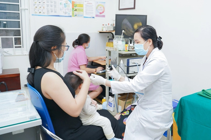 PGS. Nguyễn Thị Hoài An cho biết, trẻ thường mắc các bệnh về hô hấp, cảm cúm khi giao mùa