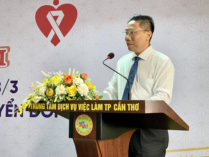 Ông Nguyễn Thực Hiện - Phó Chủ tịch UBND TP Cần Thơ phát biểu tại Toạ đàm.
