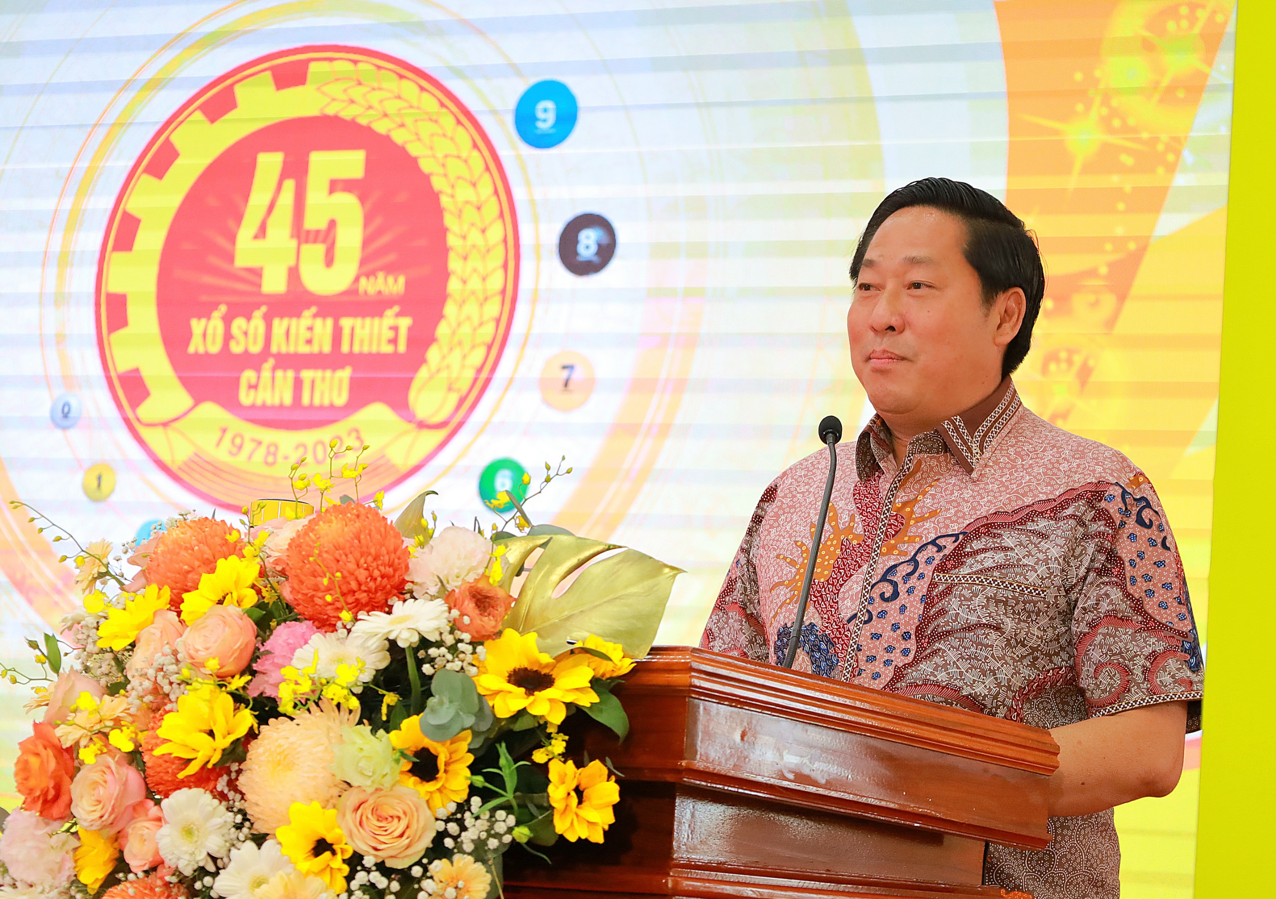 Ông Ngô Quang Trường - Đại lý vé số kiến thiết tại TP Cần Thơ phát biểu tại lễ kỷ niệm.