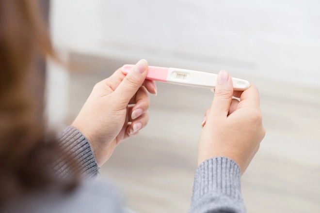 Que thử thai được nhiều người tin dùng để kiểm tra mang bầu hay chưa (Ảnh minh họa)
