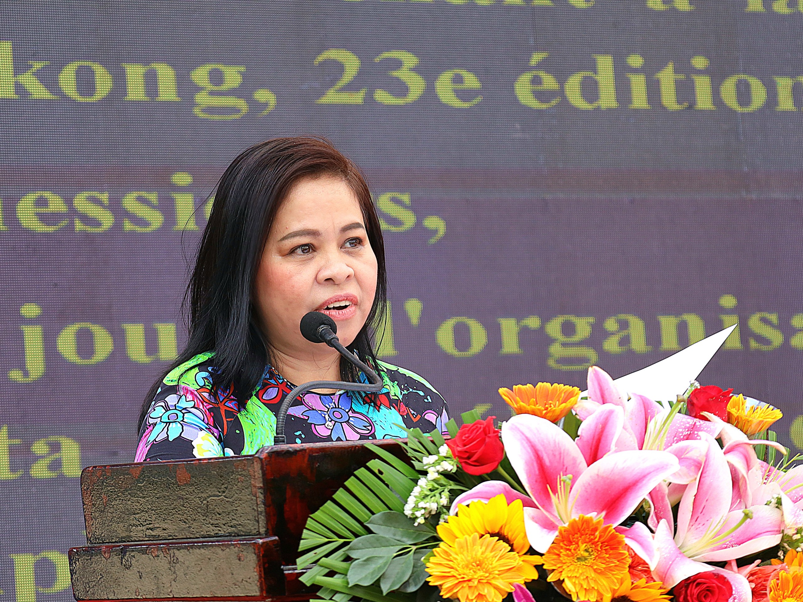 Bà Lê Thị Thanh Giang - Chủ tịch Liên hiệp các tổ chức hữu nghị TP. Cần Thơ phát biểu bế mạc ngày hội.