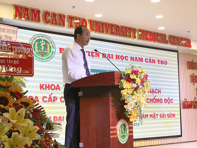 BSCKII Phạm Phú Trường Giang - Phó Giám đốc Sở Y tế TP Cần Thơ phát biểu tại buổi lễ công bố thành lập khoa điều trị mới.
