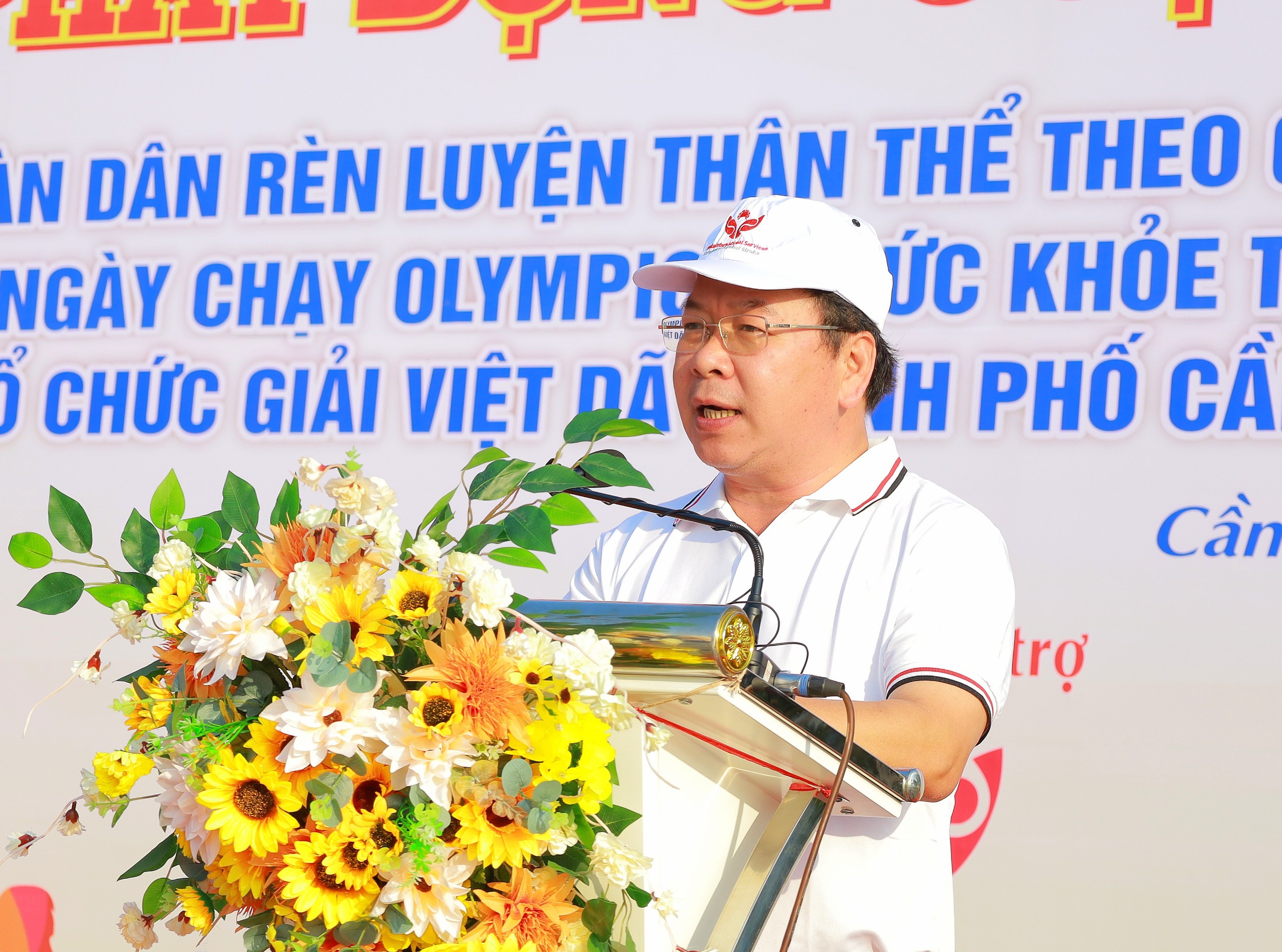 Ông Nguyễn Ngọc Ánh - Phó Chủ tịch thường trực UBND quận Ninh Kiều phát biểu tại buổi lễ.