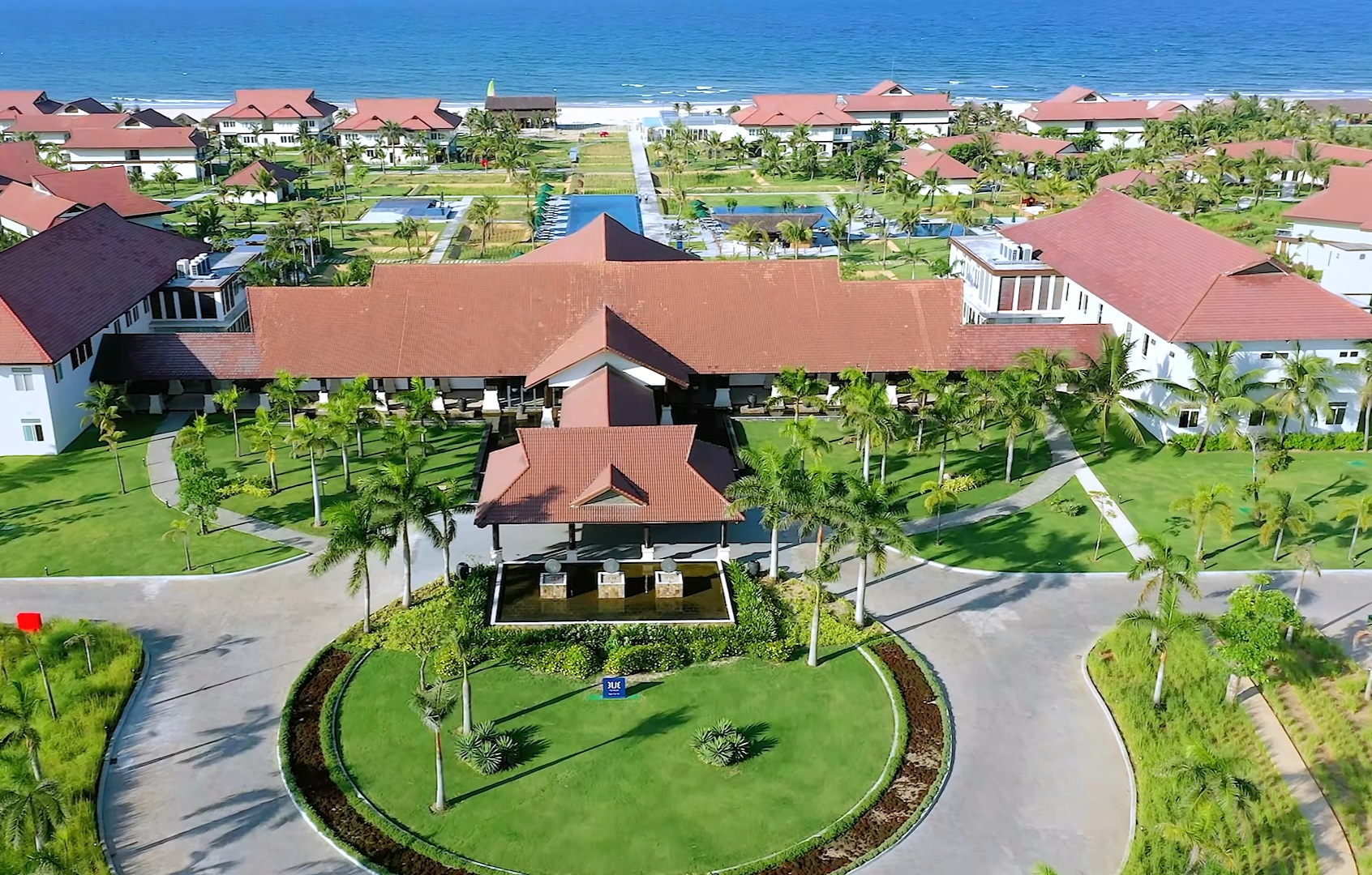 TUI BLUE Nam Hoi An là khu nghỉ dưỡng 5 sao đầu tiên có mặt tại Việt Nam mang thương hiệu TUI BLUE của tập đoàn du lịch và lữ hành lớn nhất thế giới TUI Group.