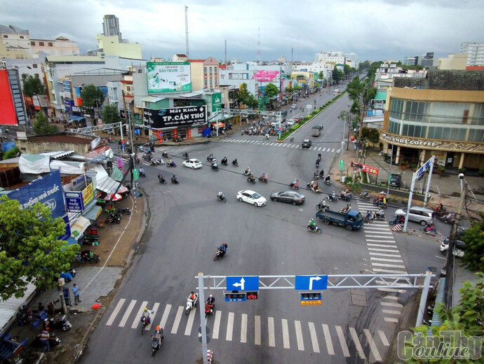 Nút giao 3 Tháng 2 - Mậu Thân - Trần Hưng Đạo. Ảnh: ANH KHOA