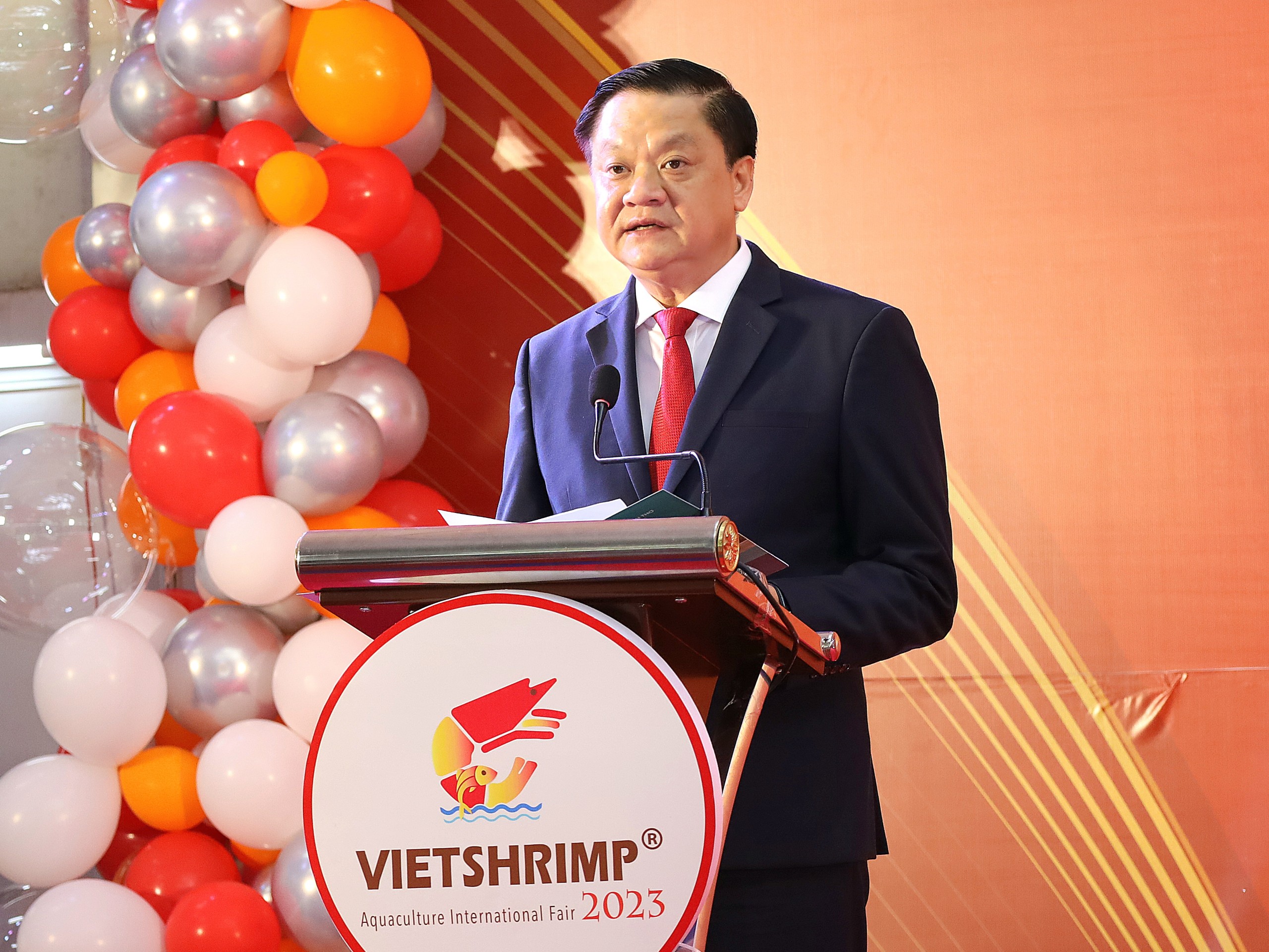 Ông Dương Tấn Hiển – UVBTV Thành ủy, Phó Chủ tịch thường trực UBND TP. Cần Thơ phát biểu tại lễ khai mạc.
