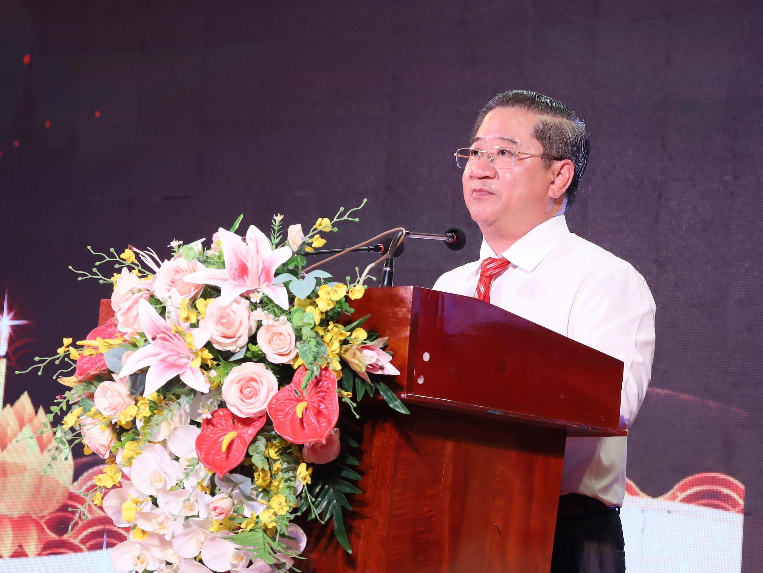 Ông Trần Việt Trường - Phó Bí thư Thành ủy, Chủ tịch UBND TP. Cần Thơ phát biểu chúc mừng Tết Chôl Chnăm Thmây.