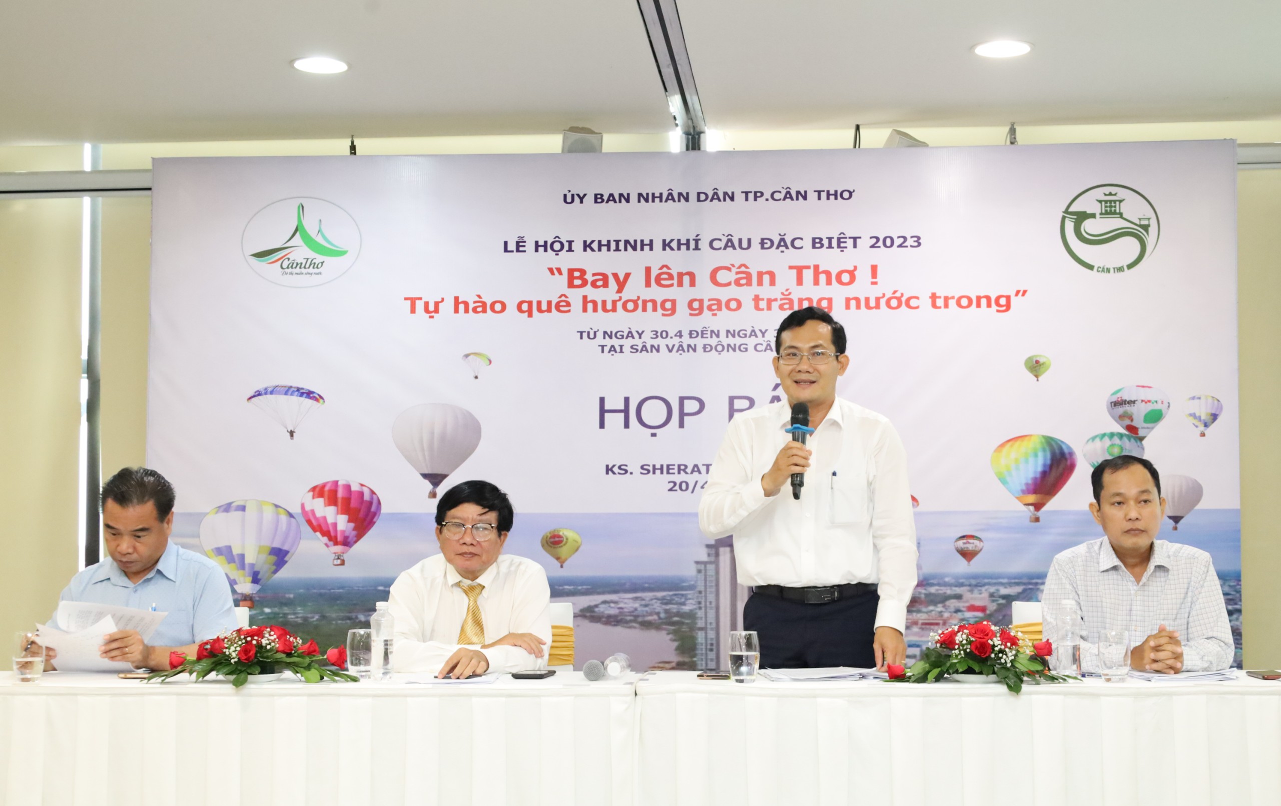 Ông Nguyễn Minh Tuấn - Giám đốc Sở Văn hóa, Thể thao và Du lịch TP. Cần Thơ phát biểu tại buổi họp báo.