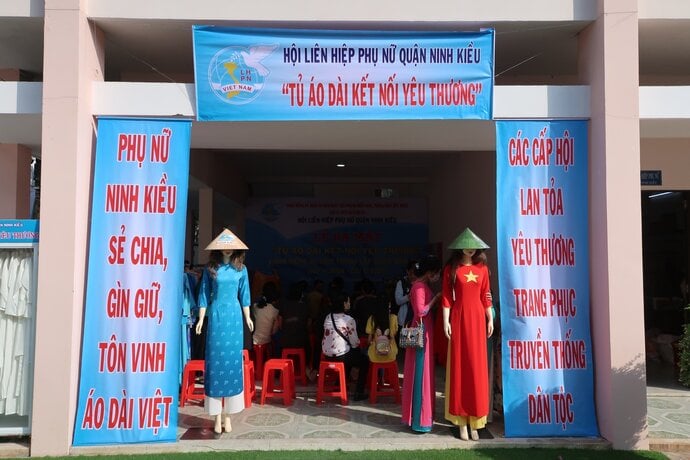 Sự kiện diễn ra tại Sảnh 1, Quận ủy Ninh Kiều, TP Cần Thơ.