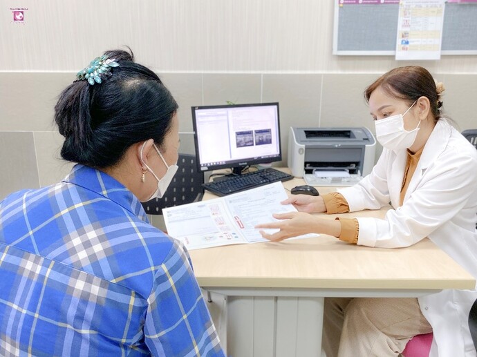 Bệnh nhân đến thăm khám sức khoẻ Phụ-Nhũ định kỳ tại BVQT Phương Châu.