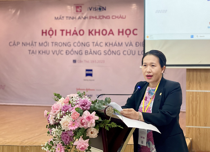 TS.BS.Trần Thị Trúc Linh phát biểu tại Hội thảo.