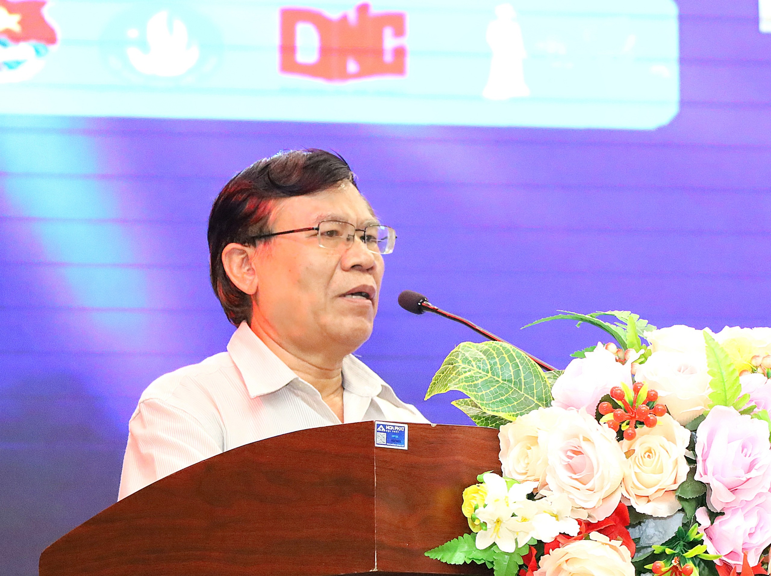 Thầy Đào Ngọc Cảnh - Trưởng khoa Du lịch - Nhà hàng - Khách sạn Trường Đại học Nam Cần Thơ phát biểu tại buổi lễ.