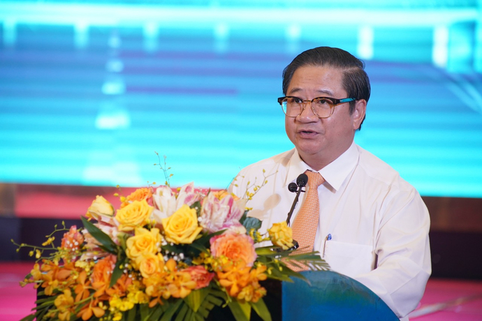 Ông Trần Việt Trường – Phó Bí thư Thành ủy, Chủ tịch UBND Thành phố Cần Thơ phát biểu tại Diễn đàn.