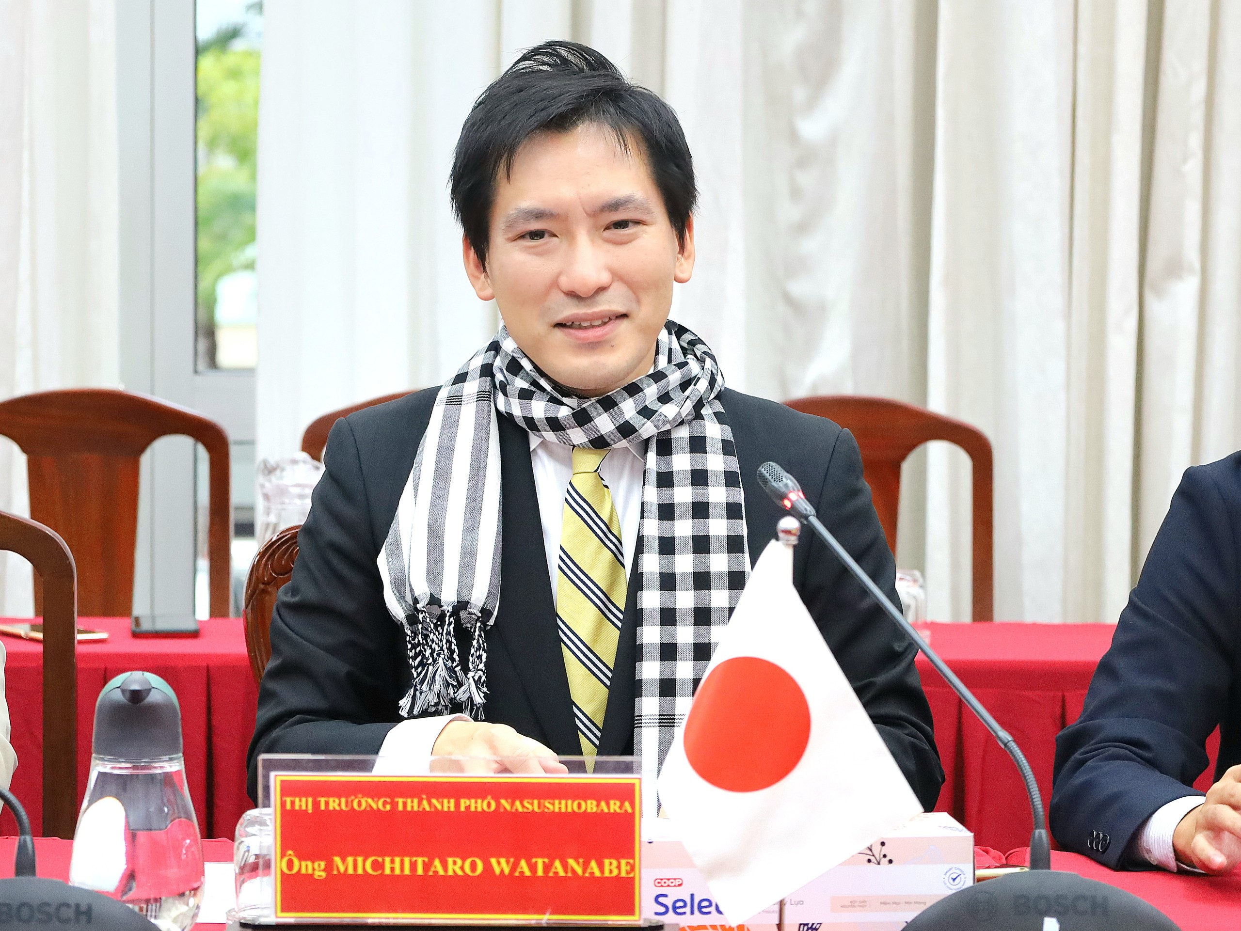 Ông Watanabe Michitaro - Thị trưởng TP Nasushiobara (Nhật Bản) phát biểu tại lễ ký kết.