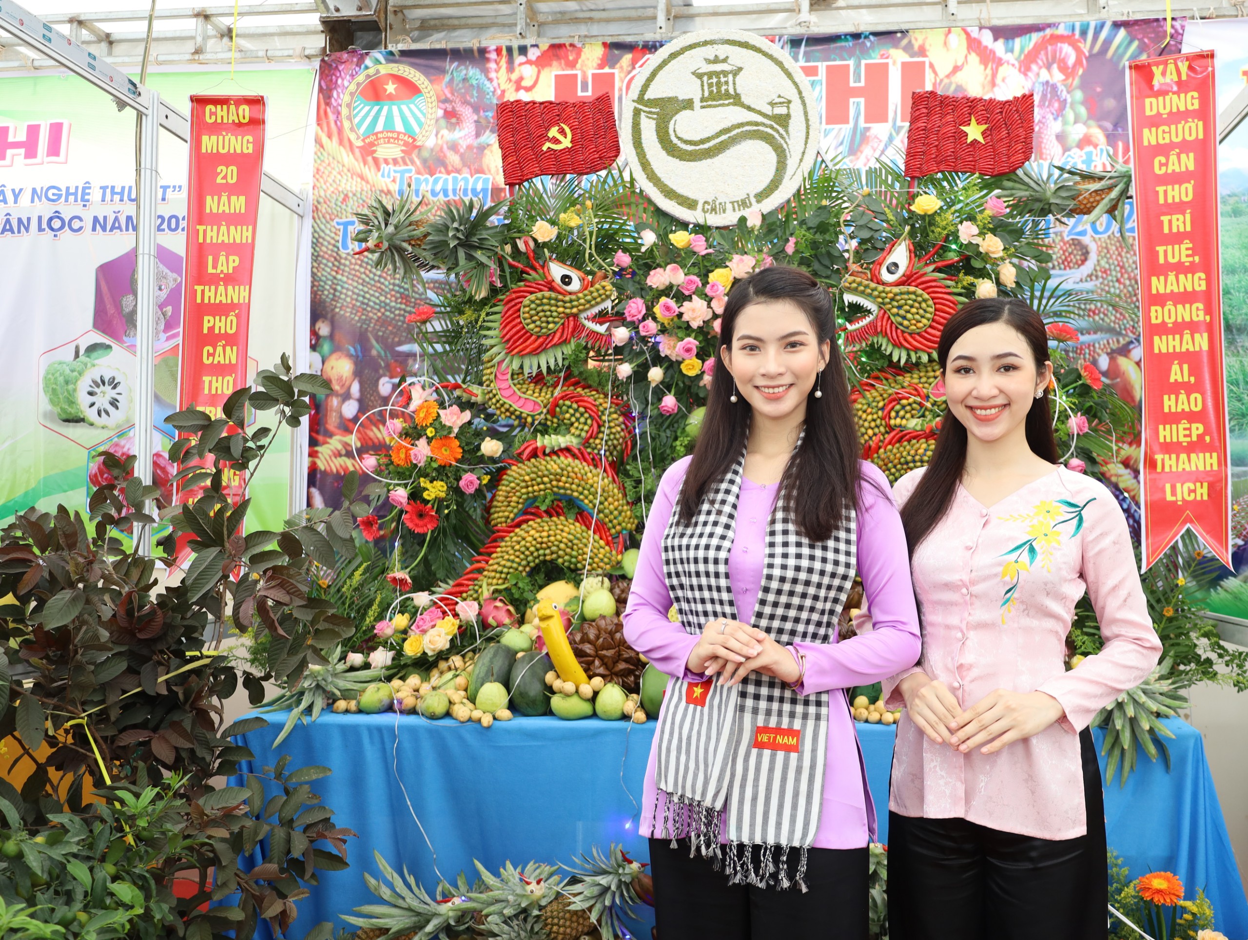 Lễ hội Vườn trái cây Tân Lộc là nơi hội tụ trái thơm, quả ngọt, các loại đặc sản đặc trưng miền sông nước.