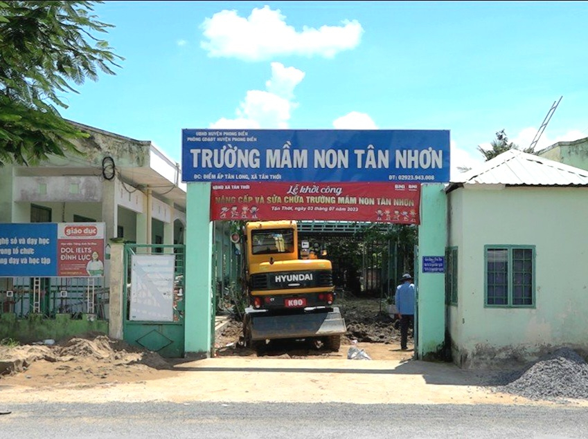 Trường mầm non Tân Nhơn thuộc ấp Tân Long, xã Tân Thới, huyện Phong Điền nơi phát hiện 14 hài cốt liệt sĩ.