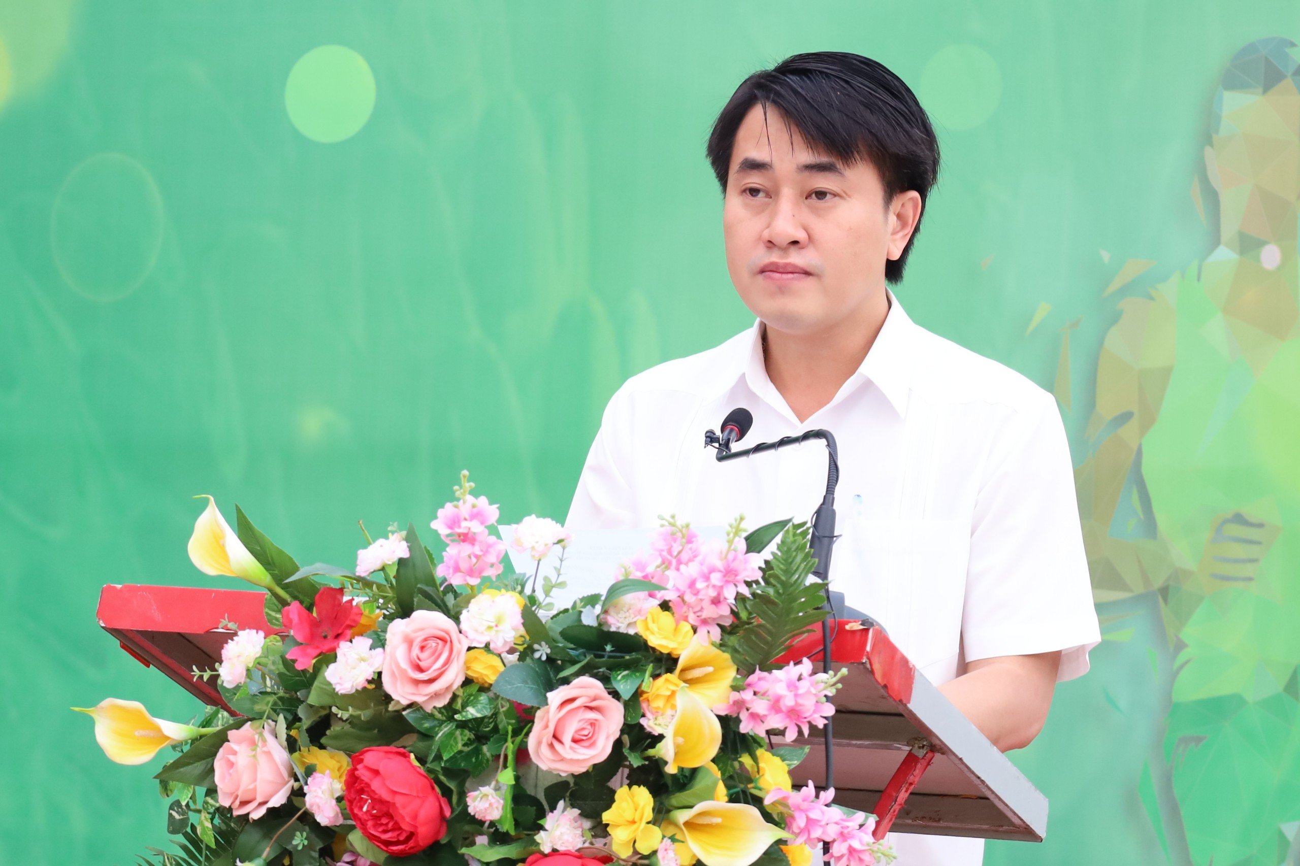 Ông Huỳnh Thanh Phong – Phó Bí thư Thành ủy, Chủ tịch UBND TP. Vị Thanh phát biểu tại lễ phát động.