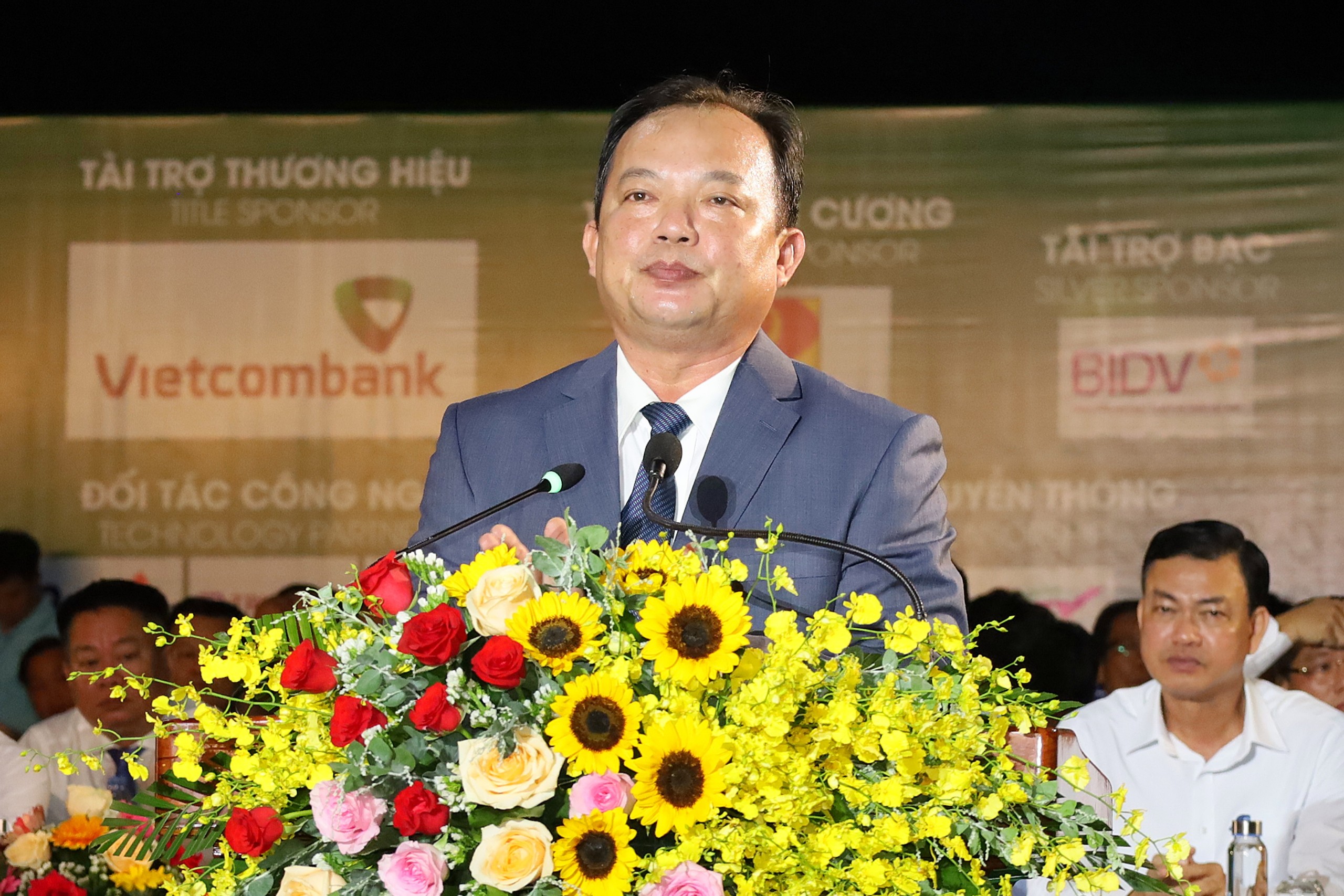 Ông Nguyễn Văn Hòa - Phó Chủ tịch UBND tỉnh Hậu Giang, Trưởng ban Tổ chức Đại hội Thể thao ĐBSCL và Giải Marathon quốc tế phát biểu khai mạc.