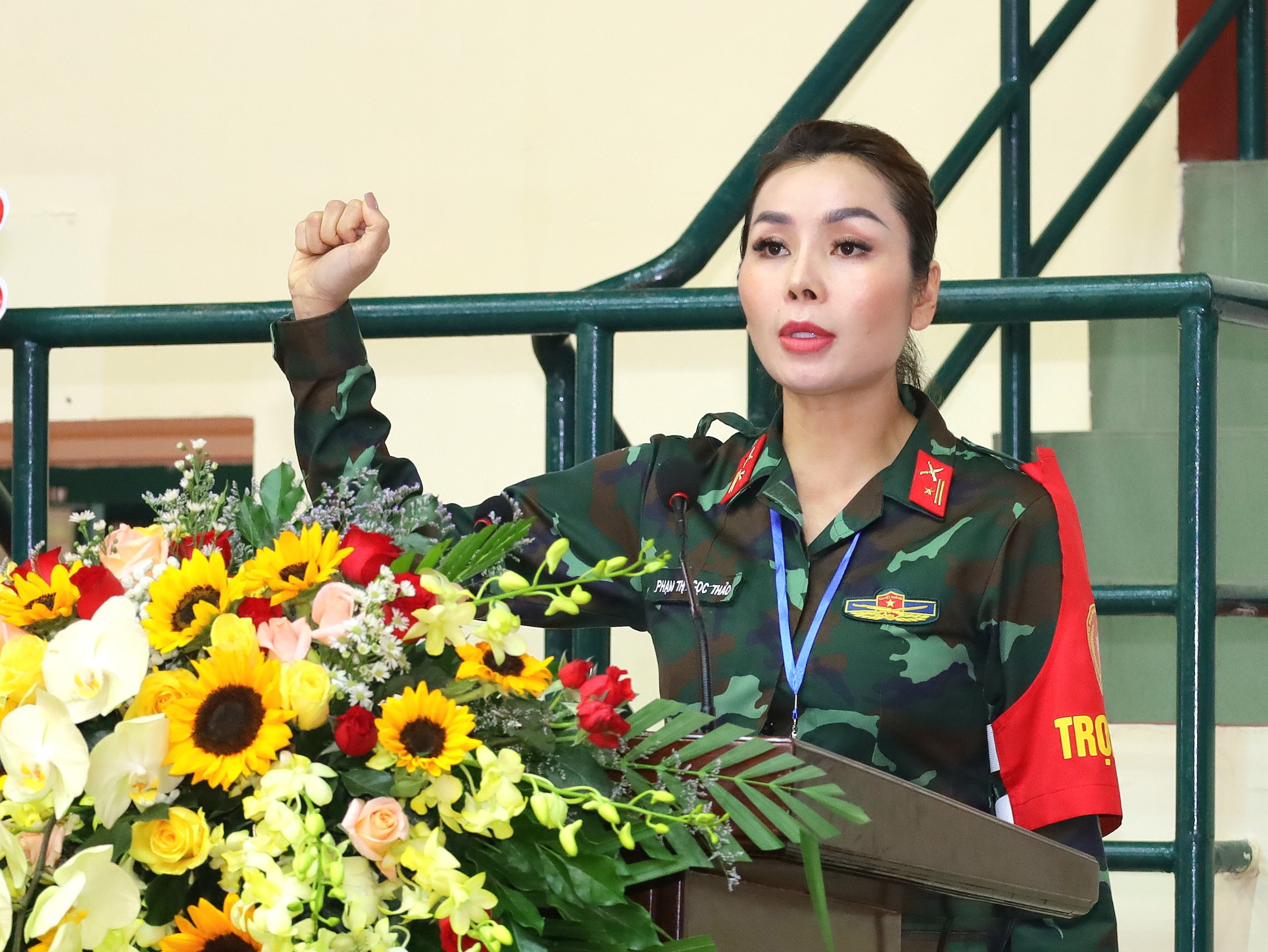 Thiếu tá Phạm Thị Ngọc Thảo - Đại diện lực lượng trọng tài điều hành thi đấu tuyên thệ.