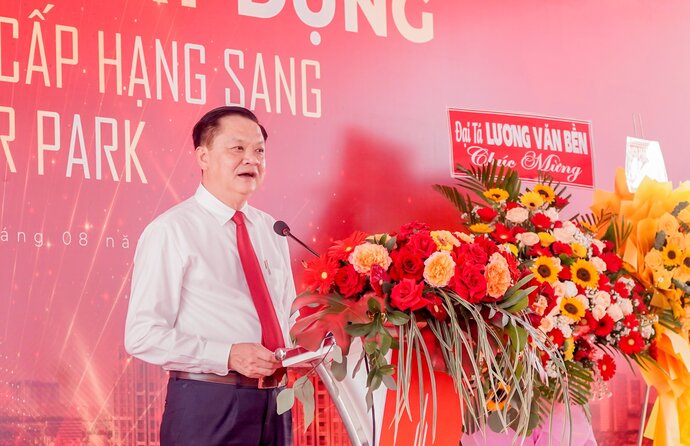Ông Dương Tấn Hiển - Phó chủ tịch Thường trực UBND TP Cần Thơ phát biểu tại buổi lễ.