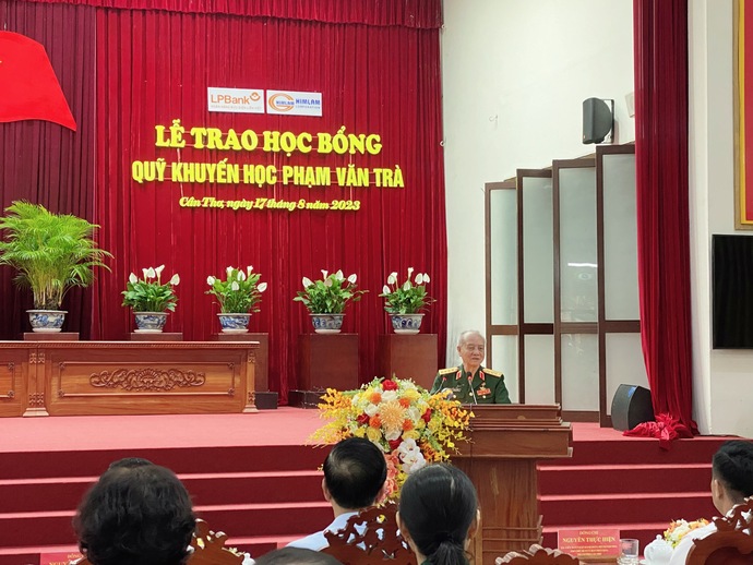 Đại tướng Phạm Văn Trà chia sẻ về Quỹ Khuyến học