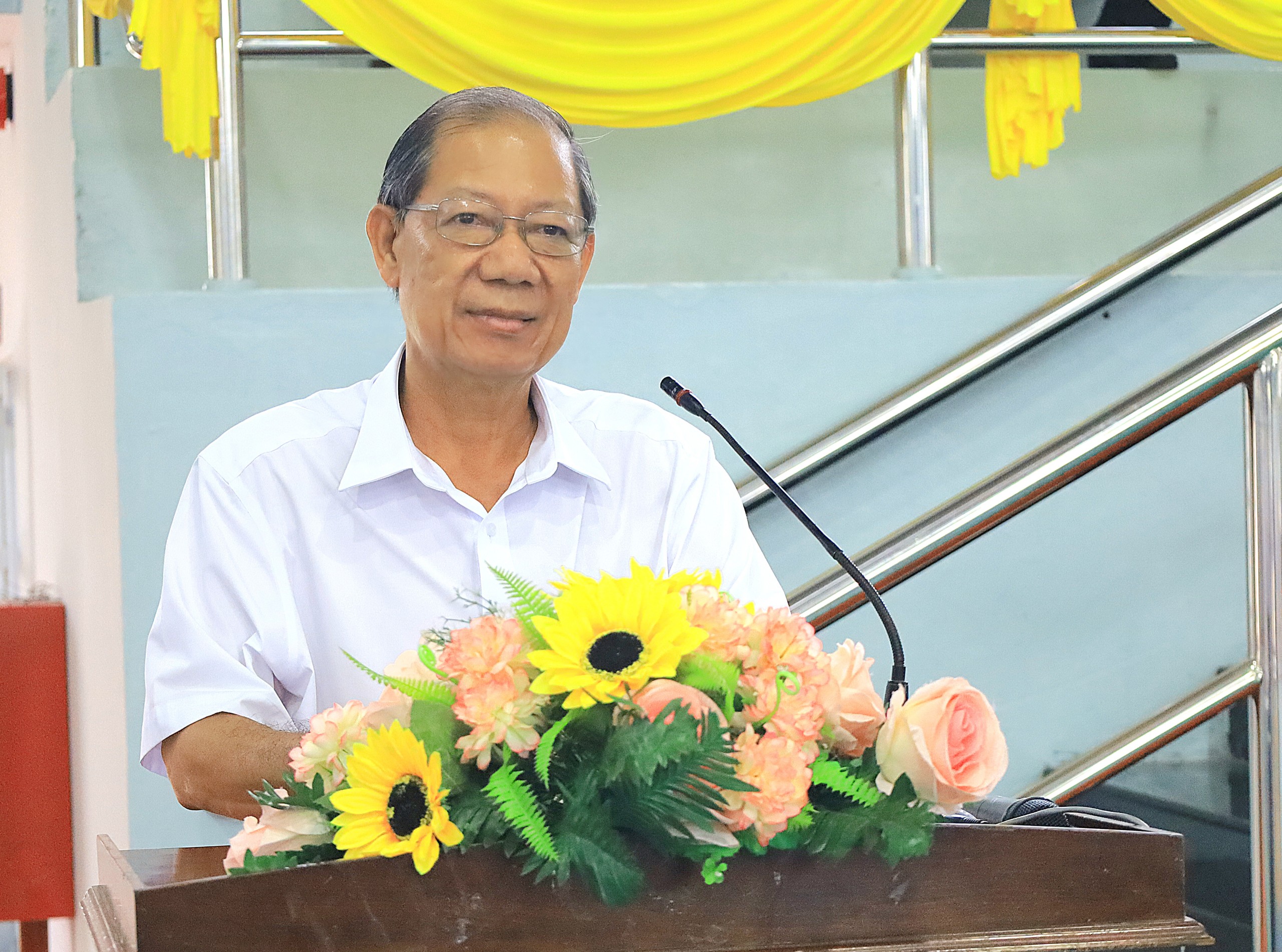 Ông Bùi Việt Hà – Phó Chủ tịch UBND TP. Ngã Bảy phát biểu tại lễ khai mạc.
