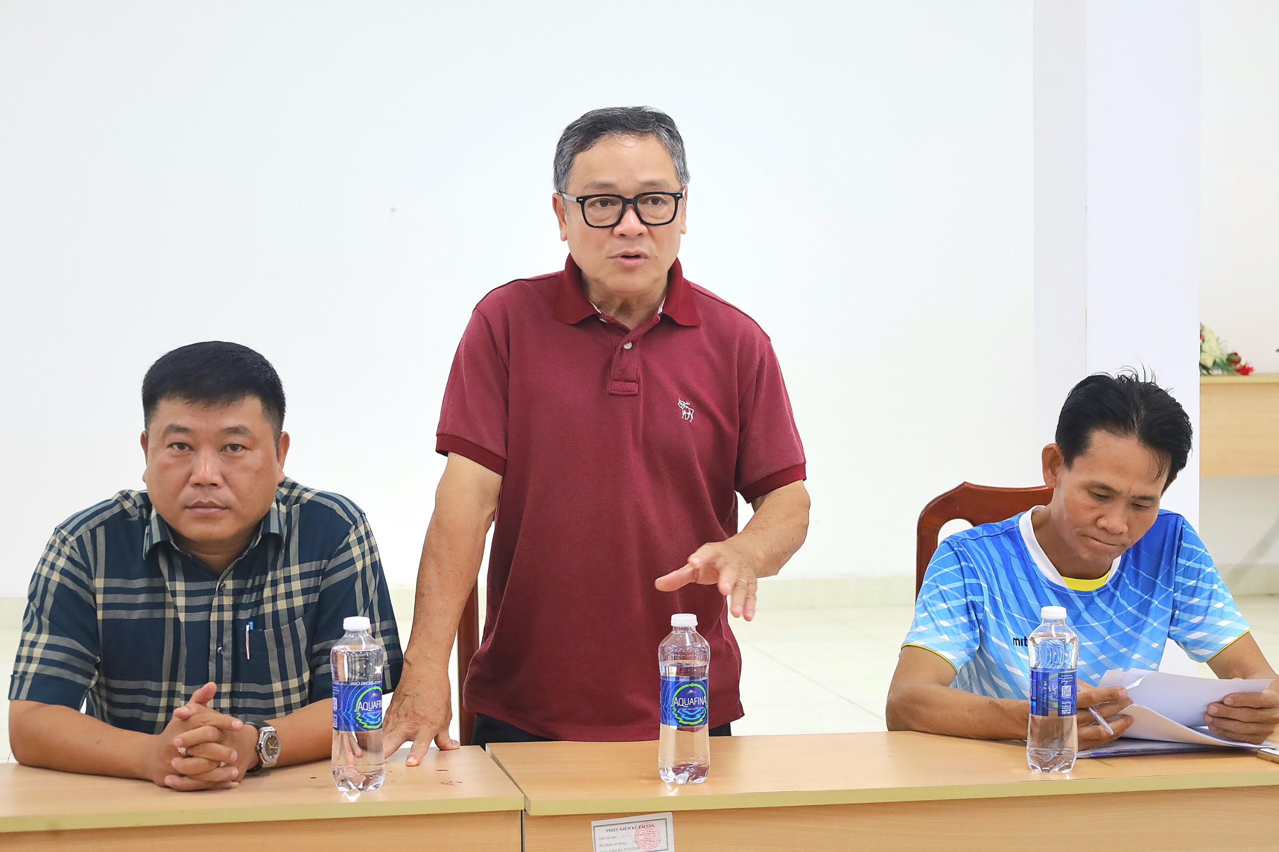 Ông Trần Duy Hùng - Trưởng phòng Phòng Quản lý Thể dục Thể thao thuộc Sở Văn hóa, Thể thao và Du lịch TP. Cần Thơ phát biểu tại buổi họp kỹ thuật.