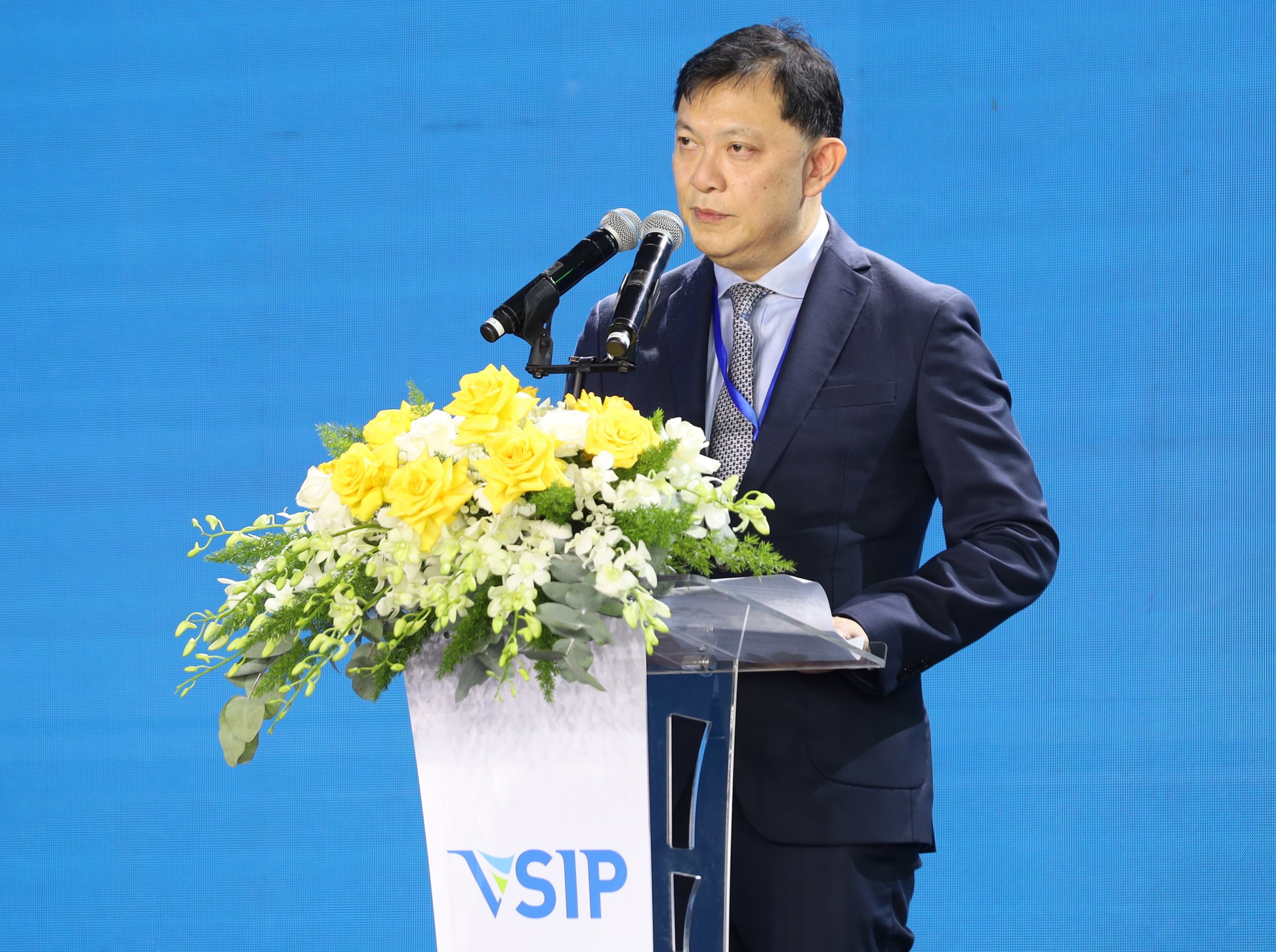 Ông Koh Chiap Khiong - Giám đốc điều hành Sembcorp Industries thị trường Singapore và Đông Nam Á - đại diện Becamex, Sembcorp phát biểu tại buổi lễ.