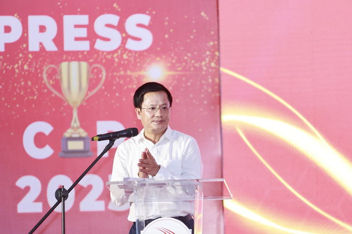 Nhà báo Hồ Minh Chiến - Tổng Biên tập Tạp chí Gia đình Việt Nam, Trưởng Ban tổ chức Press Cup 2023 phát biểu tại buổi lễ
