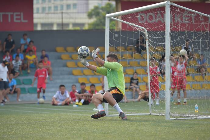 Thủ môn Minh Nhật (Đài Truyền hình Việt Nam - VTV) đã đẩy được 2 cú sút Penalty của các cầu thủ CLB Phóng viên Đời sống Xã hội TP. HCM để mang về cúp vô địch Press Cup 2023