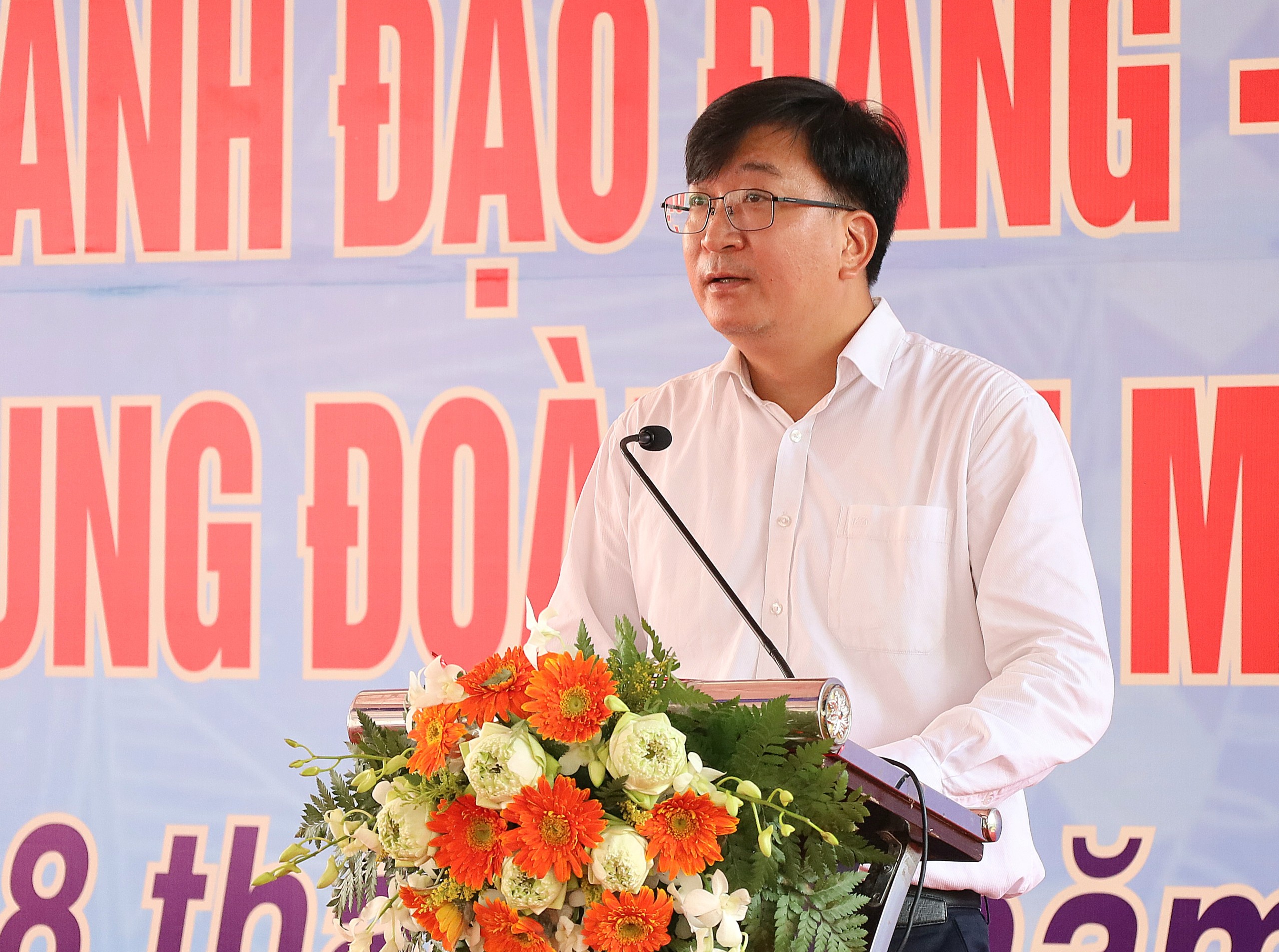 Ông Trần Đình Tuấn – Phó Tổng Giám đốc Tổng Công ty Xuất Nhập khẩu Xây dựng VINACONEX đơn vị tài trợ phát biểu tại buổi lễ.