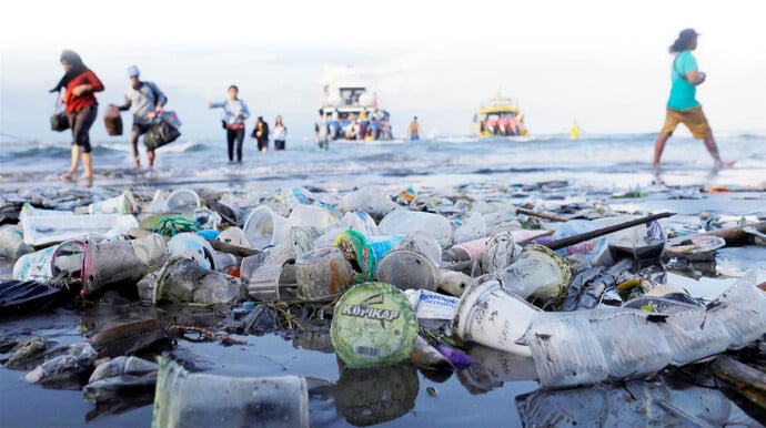 Lượng rác thải nhựa thải ra môi trường ngày một nhiều (Ảnh minh họa)