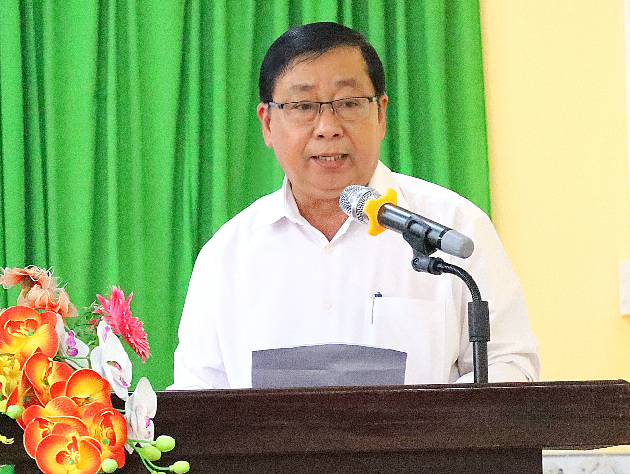 Ông Nguyễn Văn Hoàng - Phó Chủ tịch Thường trực UBND huyện Thới Lai phát biểu tại chương trình.