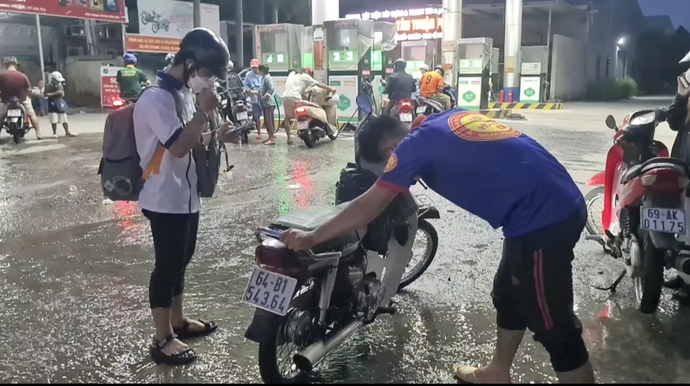 Ekip phẫu thuật cho bệnh nhân_1