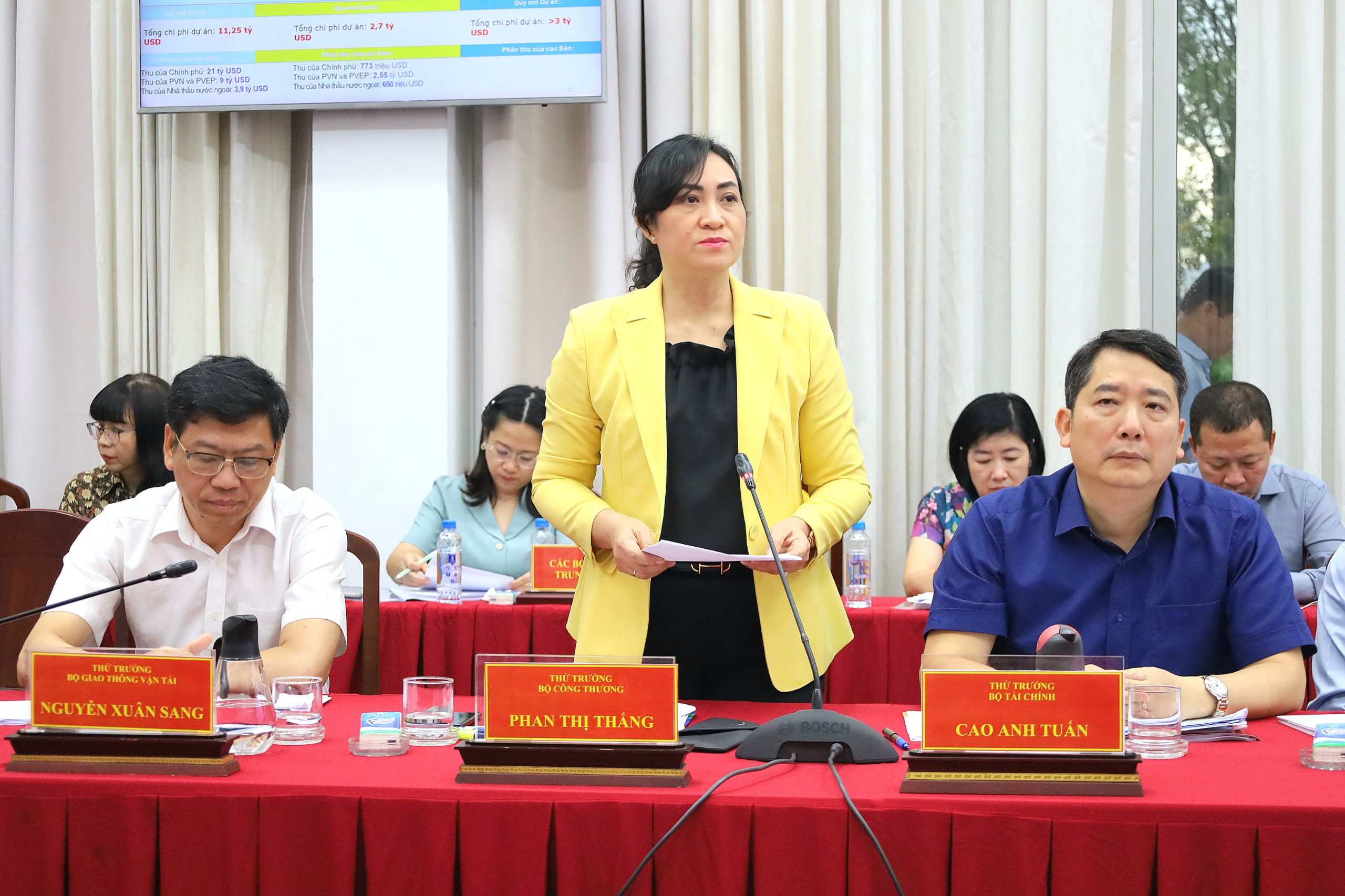 Bà Phan Thị Thắng - Thứ trưởng Bộ Công Thương phát biểu tại buổi làm việc.