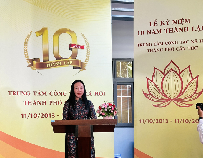 Bà Phan Quỳnh Dao - Phó GĐ Sở LĐTBXH TP Cần Thơ phát biểu chỉ đạo.