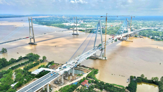 Cầu Mỹ Thuận 2 chính thức hợp long.